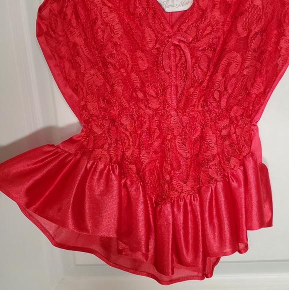 Red lacey intimates top - Picture 3 of 6